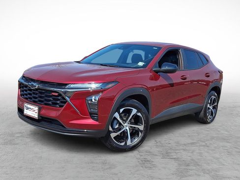 Used 2025 Chevrolet Trax RS image 1