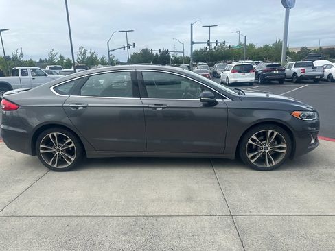 Used 2020 Ford Fusion Titanium AWD/4WD image 5