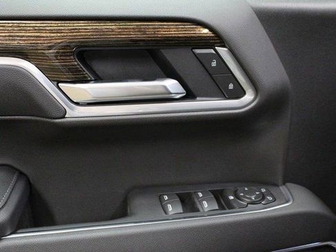New 2026 GMC Sierra 1500 Elevation image 16