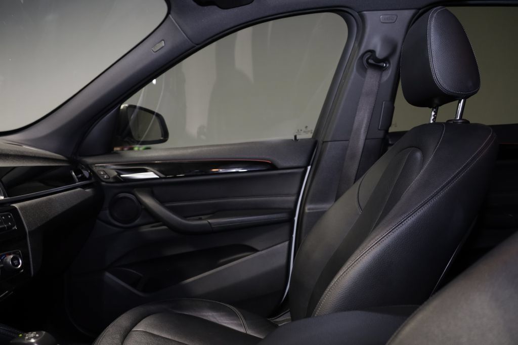 Used 2018 BMW X1 sDrive28i FWD image 16