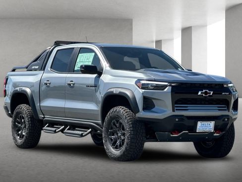 New 2026 Chevrolet Colorado ZR2 w/ Midnight Edition AWD/4WD image 1