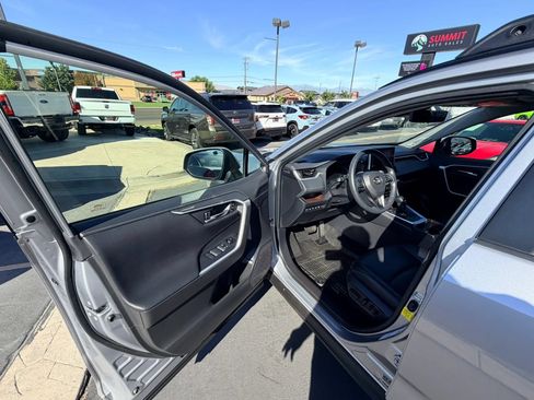 Used 2021 Toyota RAV4 Limited AWD/4WD image 9