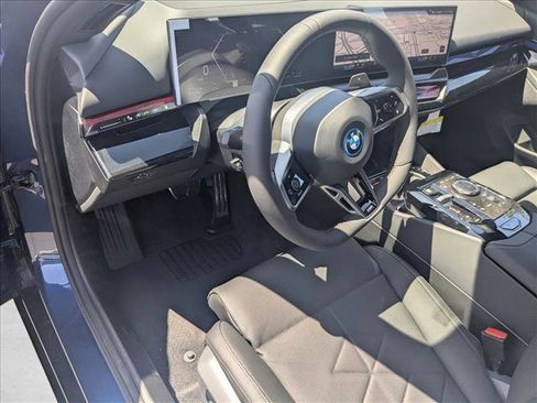 New 2026 BMW 550e xDrive AWD/4WD image 3