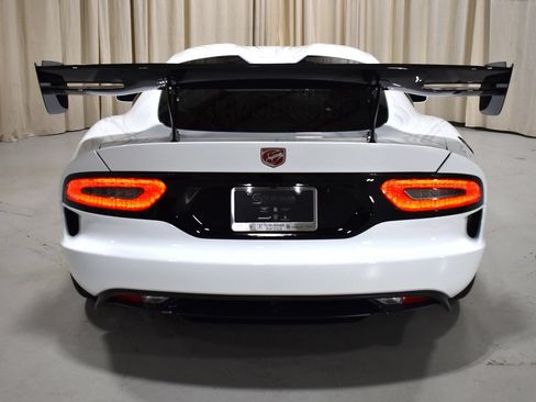 Used 2016 Dodge Viper ACR RWD image 5