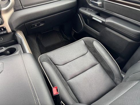 Used 2021 RAM 1500 Laramie image 18