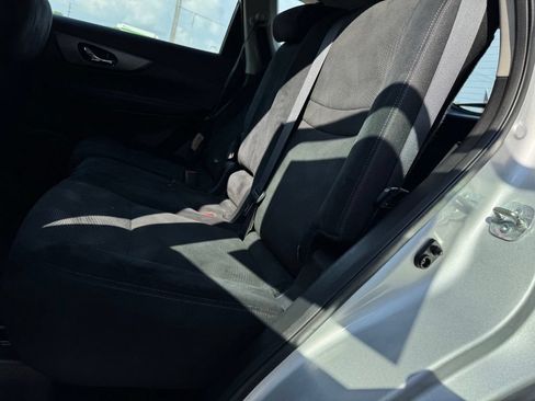 Used 2015 Nissan Rogue S AWD/4WD image 8