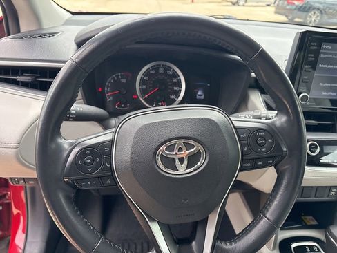 Used 2022 Toyota Corolla Cross LE FWD image 14