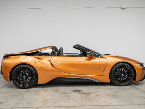 Used 2019 BMW i8 Roadster AWD/4WD image 45