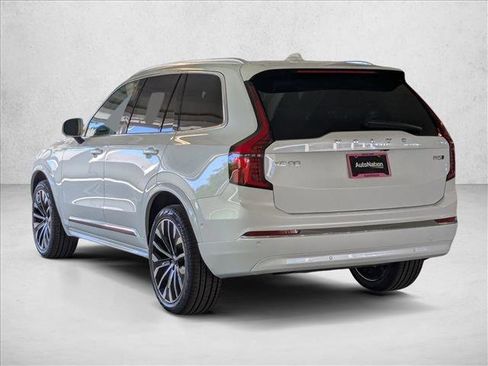 Used 2026 Volvo XC90 B5 Plus w/ Protection Package AWD/4WD image 8