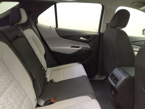 Used 2022 Chevrolet Equinox LT image 19