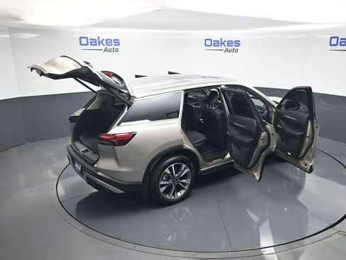 Used 2025 INFINITI QX60 Luxe FWD image 61