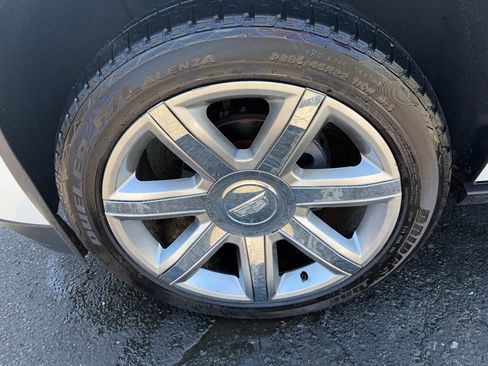 Used 2017 Cadillac Escalade ESV Premium Luxury image 16