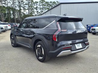 New 2026 Kia EV9 Wind video 2