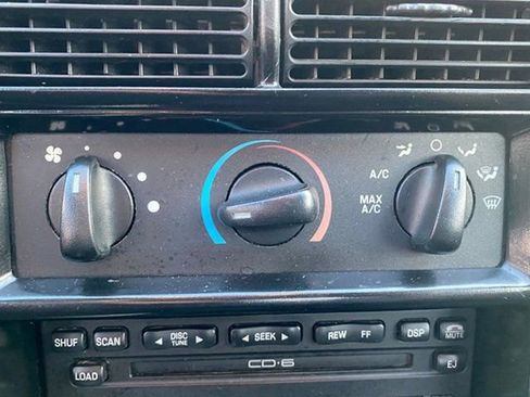 Used 2002 Ford Mustang GT RWD image 12
