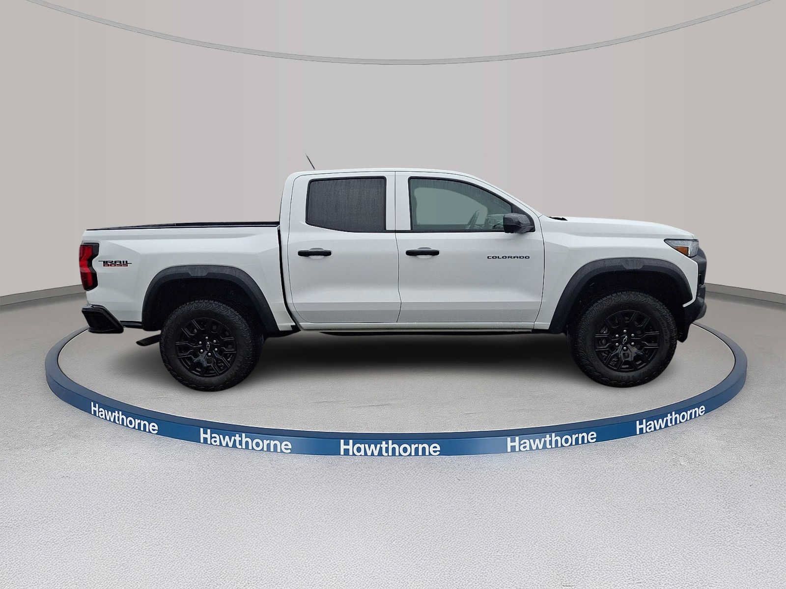Used 2025 Chevrolet Colorado Trail Boss AWD/4WD image 7