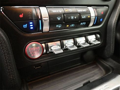 Used 2020 Ford Mustang Premium image 3