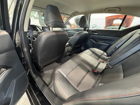 Used 2025 Nissan Altima 2.5 SR AWD/4WD image 7