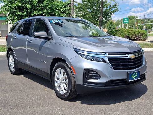 Certified 2024 Chevrolet Equinox LS w/ LS Convenience Package FWD image 5