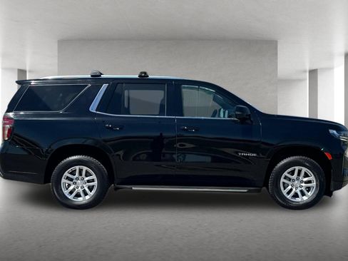 Used 2022 Chevrolet Tahoe LT w/ Luxury Package AWD/4WD image 3