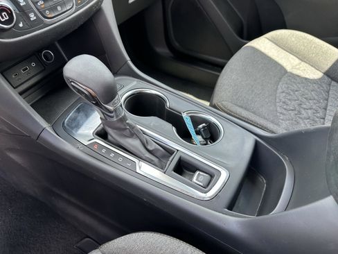 Used 2024 Chevrolet Equinox LT FWD image 25
