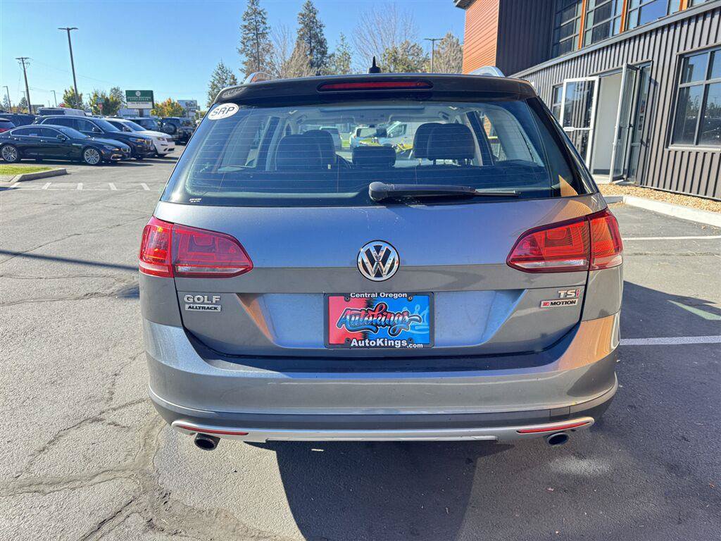 Used 2017 Volkswagen Golf Alltrack AWD/4WD image 4