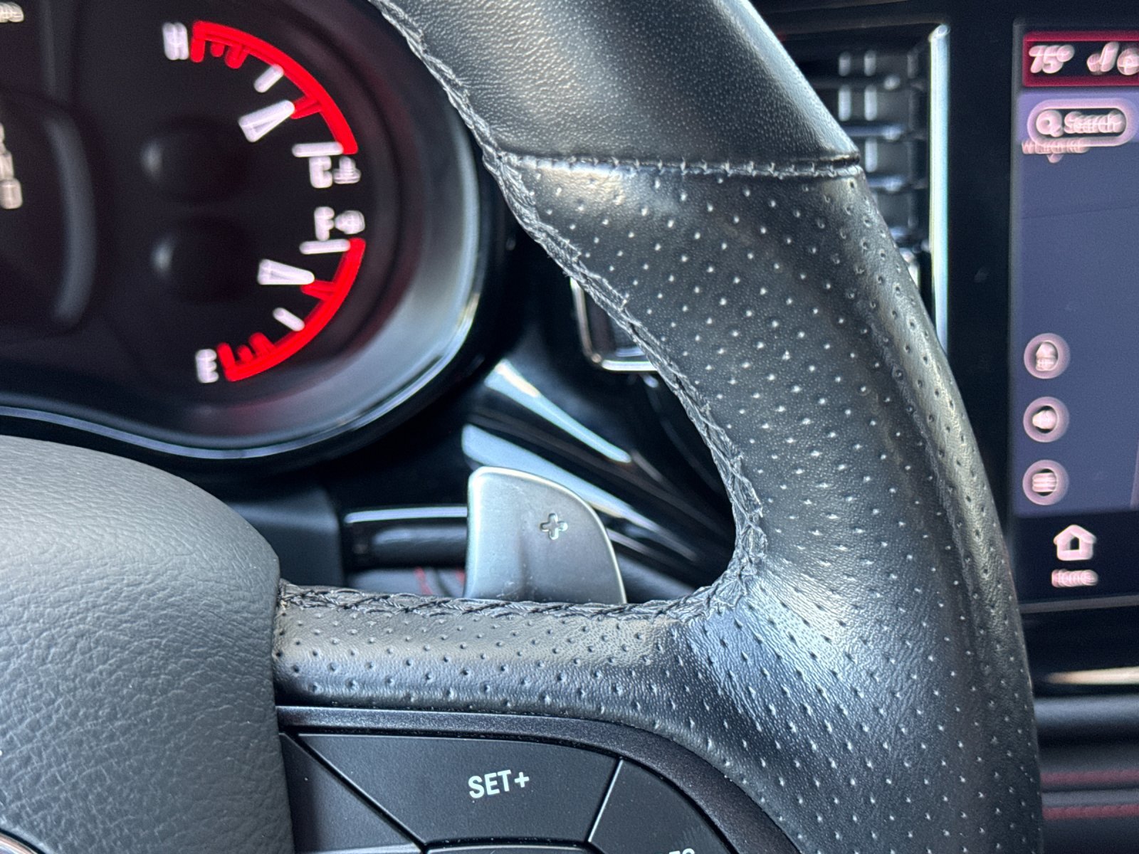 Used 2025 Dodge Durango GT AWD/4WD image 32