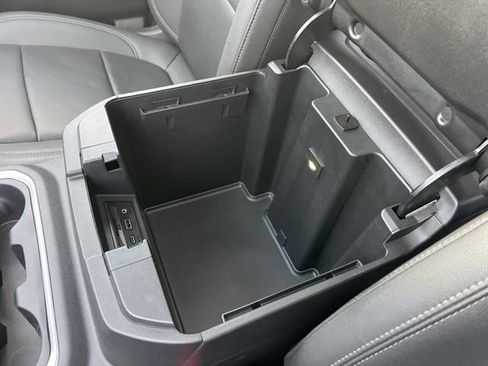 Used 2022 GMC Sierra 1500 SLT w/ SLT Premium Plus Package image 34