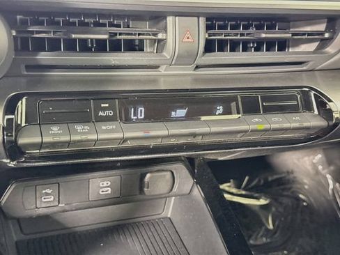 Certified 2025 Toyota Prius LE FWD image 17