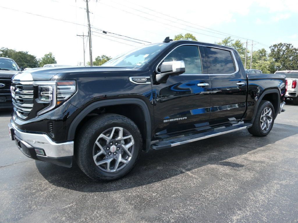 Used 2024 GMC Sierra 1500 SLT w/ SLT Premium Plus Package AWD/4WD image 9