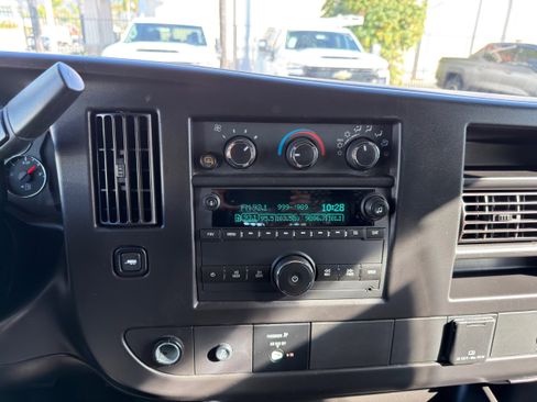 Used 2024 GMC Savana 2500 w/ Driver Convenience Package image 28