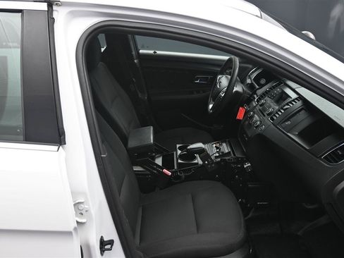 Used 2015 Ford Taurus Police Interceptor AWD image 9