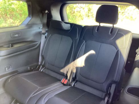 New 2025 Jeep Grand Cherokee L Laredo w/ Luxury Tech Group I image 15