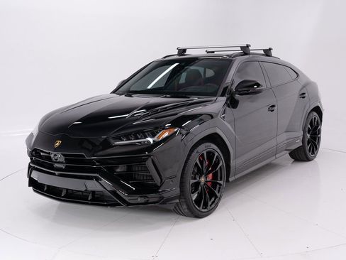 Used 2023 Lamborghini Urus S image 1