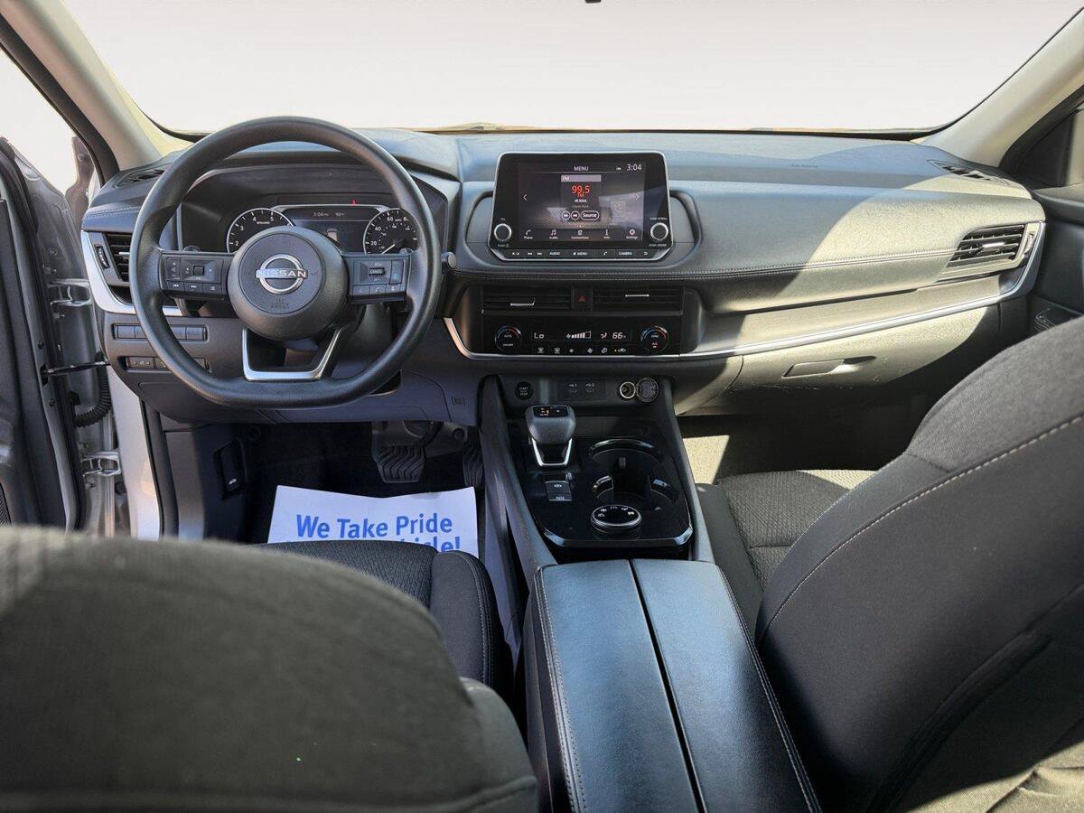 Used 2024 Nissan Rogue SV AWD/4WD image 10