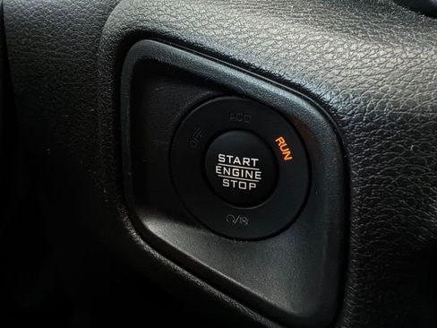 Used 2025 Jeep Wrangler Unlimited Sport AWD/4WD image 26