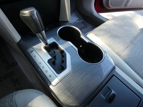 Used 2013 Toyota Camry XLE w/ Convenience Pkg image 65