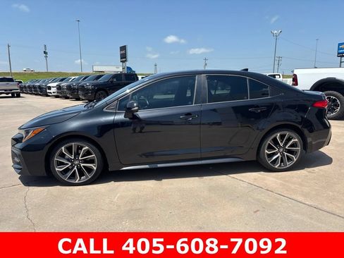 Used 2020 Toyota Corolla SE w/ SE Premium Package FWD image 21