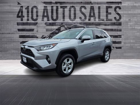 Used 2021 Toyota RAV4 XLE AWD/4WD image 6