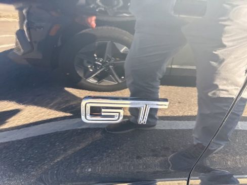 Used 2010 Ford Mustang GT image 13