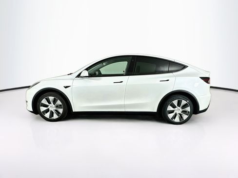 Used 2022 Tesla Model Y Long Range AWD/4WD image 4
