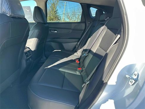 New 2025 Nissan Murano SV image 9