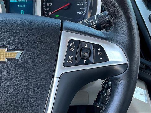 Used 2017 Chevrolet Equinox Premier w/ Enhanced Convenience Package FWD image 19