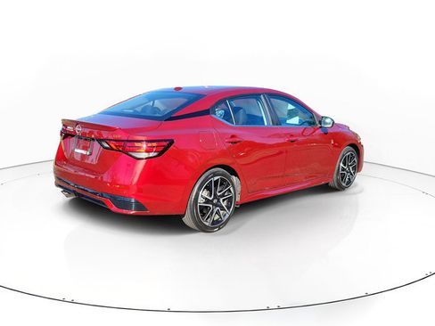 Used 2025 Nissan Sentra SR image 4