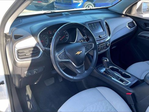 Used 2018 Chevrolet Equinox LT FWD image 15