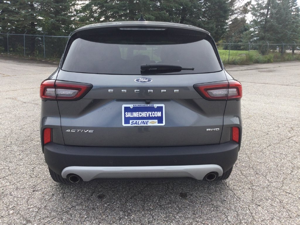 Used 2023 Ford Escape Active w/ Tech Pack #2 AWD/4WD image 6