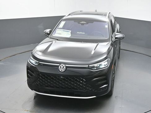 New 2026 Volkswagen Tiguan SEL R-Line image 44