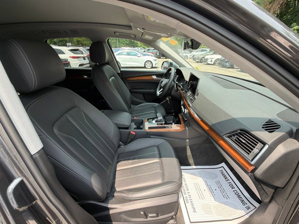 Used 2023 Audi Q5 2.0T Premium w/ Convenience Package AWD/4WD image 27
