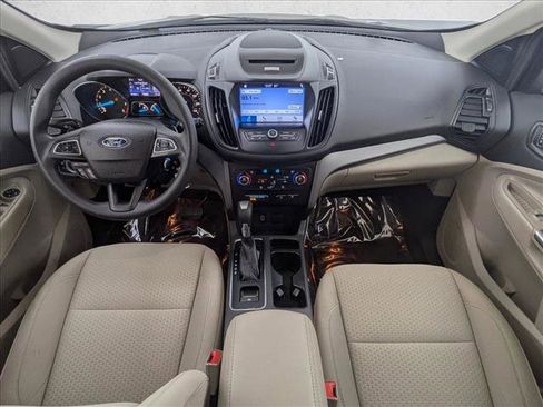 Used 2017 Ford Escape SE w/ Equipment Group 201A FWD image 19