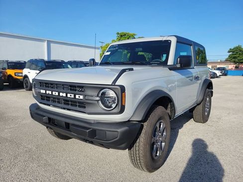 New 2026 Ford Bronco 2-Door AWD/4WD image 3