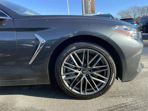 Used 2019 Genesis G70 3.3T Design image 5